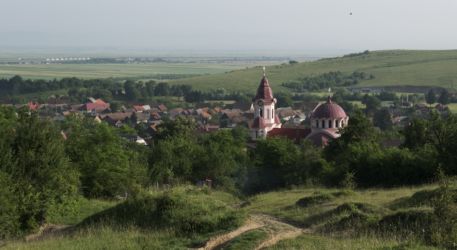 Vue sur l'église Orthodoxe / View of the Orthodox Church Vue sur l'église Orthodoxe / View of the Orthodox Church