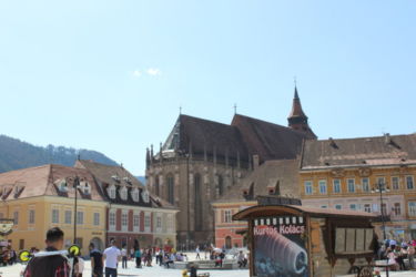 Place et Eglise Noire de Brasov / Square and Black Church of Brasov Place et Eglise Noire de Brasov / Square and Black Church of Brasov